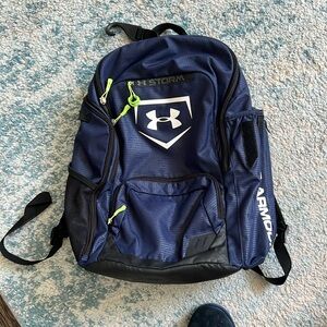 Underarmour baseball bag- great used condition